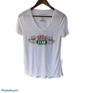 Central Perk T-shirt : Friends